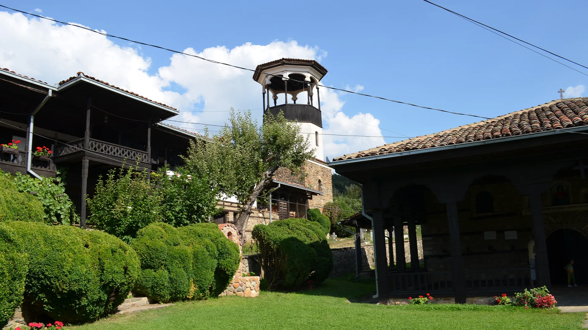 Манастир „Св. Архангел Михаил“