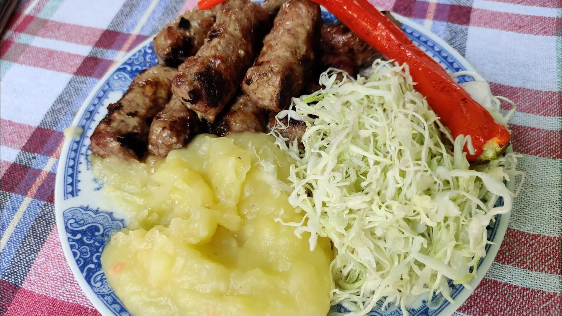 Гостилница „Златно пиле“